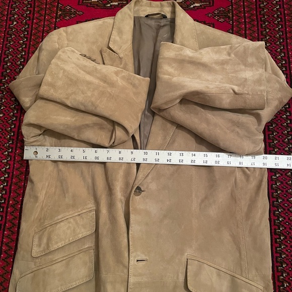 Banana Republic men’s suede jacket in great condition! - Picture 10 of 12